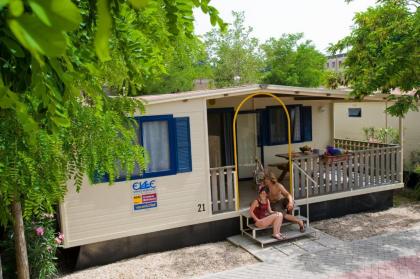 Roma Camping in Town - image 7