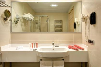 Iq Hotel Roma - image 10