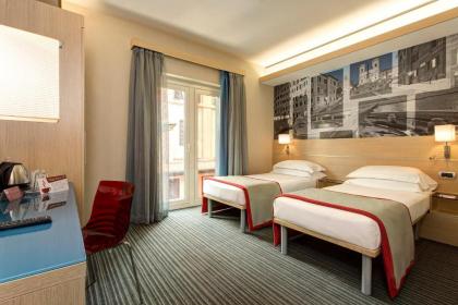 Iq Hotel Roma - image 4