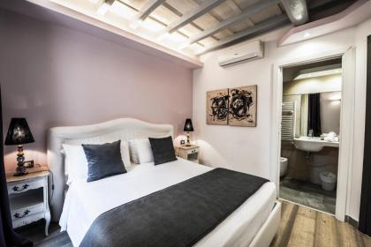 Town House Spagna - image 7