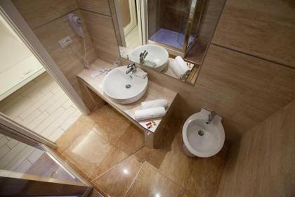 Town House Fontana Di Trevi - image 19