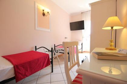 Rome To Stay - image 14