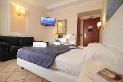 Rome To Stay - image 18