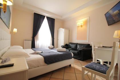 Rome To Stay - image 19