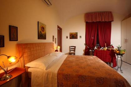 Bed Breakfast And Cappuccino - image 4