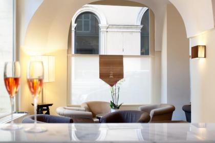 Hotel Albergo Santa Chiara - image 12