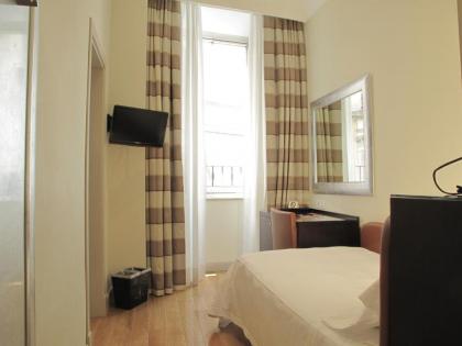 Hotel Albergo Santa Chiara - image 2