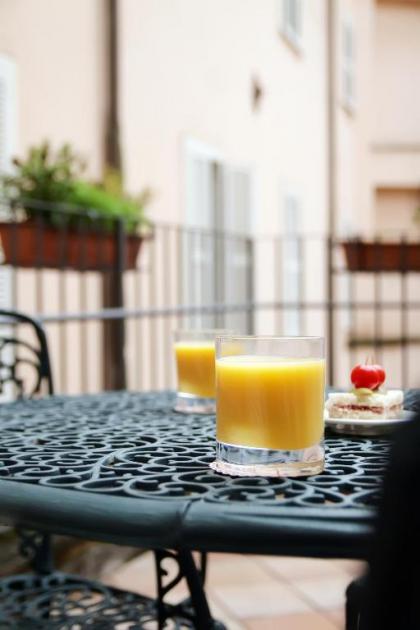 Hotel Albergo Santa Chiara - image 8
