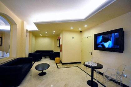 OC Hotel - image 8