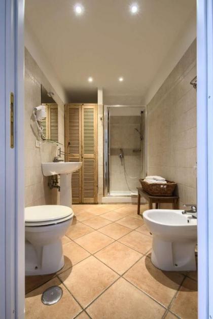 Gli Artisti Apartments Rome - image 1
