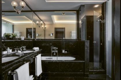 Hassler Roma - image 20