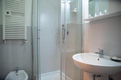 Romerooms - image 16