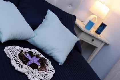 B&B Alexander - image 4