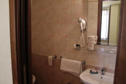Hotel Pomezia - image 12