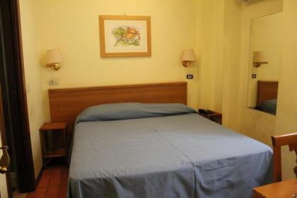 Hotel Pomezia - image 13
