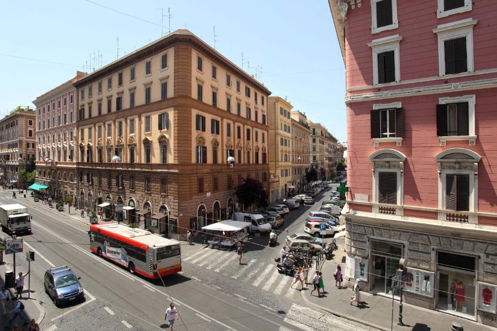 Sweet Vatican - image 2