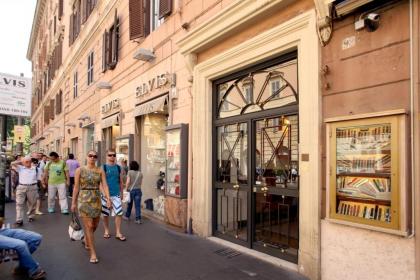Sweet Vatican - image 3