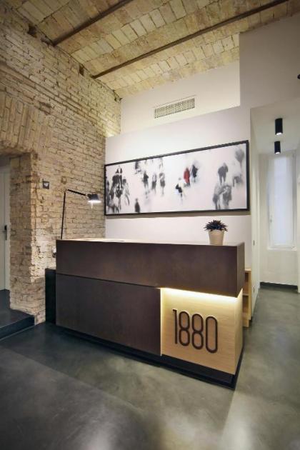 Atypical Rooms - image 11