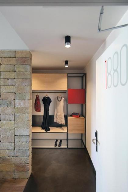 Atypical Rooms - image 13