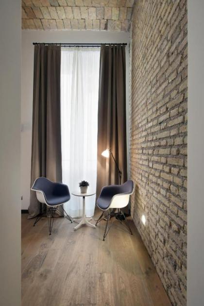 Atypical Rooms - image 7