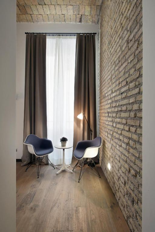 Atypical Rooms - image 7