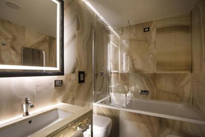 Rome Style Hotel - image 19