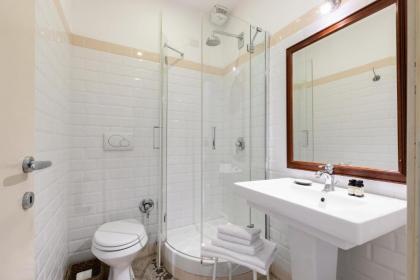 The Bluehostel - image 10