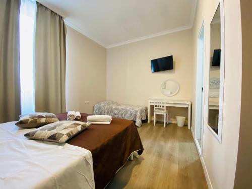 Freedom Traveller Hostel - image 7