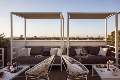 The Independent Hotel - image 13