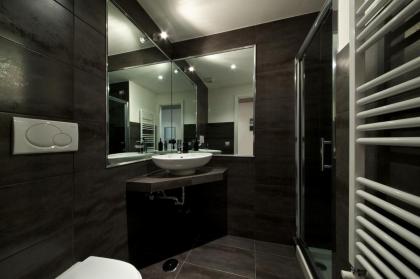Roma Naif Rooms - image 7