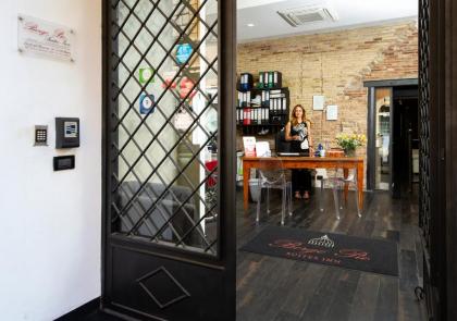 Borgo Pio Suites Inn - image 5