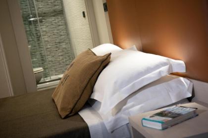 Borgo Pio Suites Inn - image 9