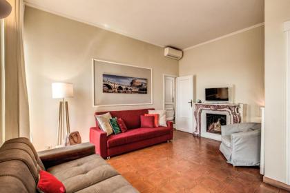 Tritone Top House - image 16