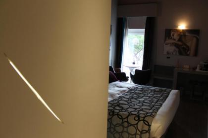 Torre Argentina Relais - Residenze di Charme - image 1