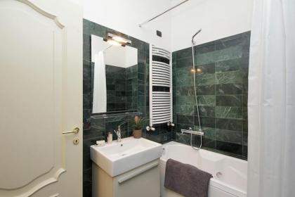 Crispi Luxury Apartments - My Extra Home - image 13