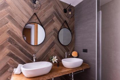 DownTown Boutique House - image 27