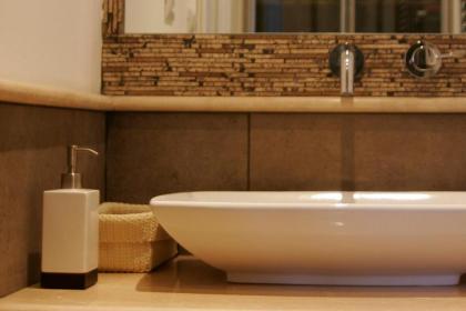 Roman Suite - image 13