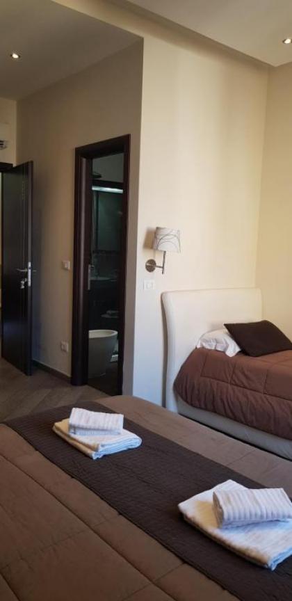 Mia Suites - image 16