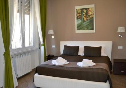 Mia Suites - image 8