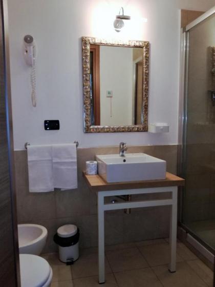 Marvi Hotel - image 11
