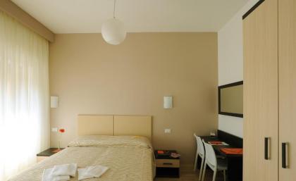 Honey Rooms - image 1