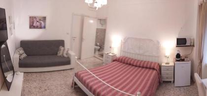 Sergio's Rooms & Studio close Tiburtina Station - image 14