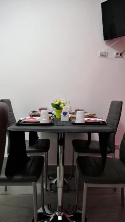 Tiburtina Royal Suites - image 11