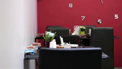 Tiburtina Royal Suites - image 16