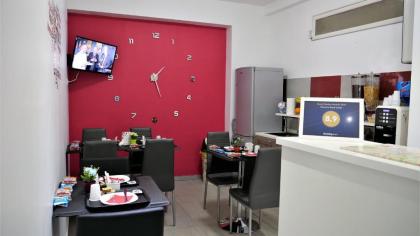 Tiburtina Royal Suites - image 2