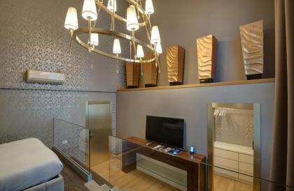 Penthouse Suite Rome - image 18