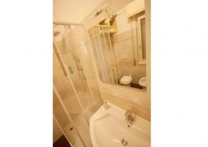 Sophie's Choice - image 10