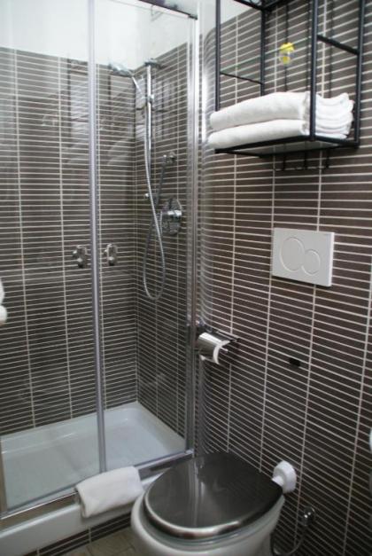 Rome Orange Inn - image 16