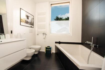 Room In Roma Isole - image 15