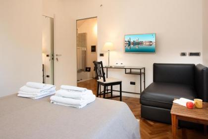 Room In Roma Isole - image 17